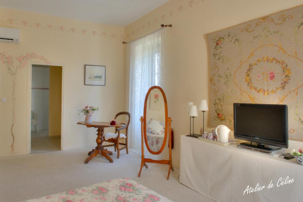 Le Castel Du Mont Boise Hotel Montboucher-sur-Jabron Bagian luar foto