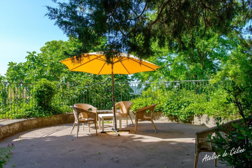 Le Castel Du Mont Boise Hotel Montboucher-sur-Jabron Bagian luar foto