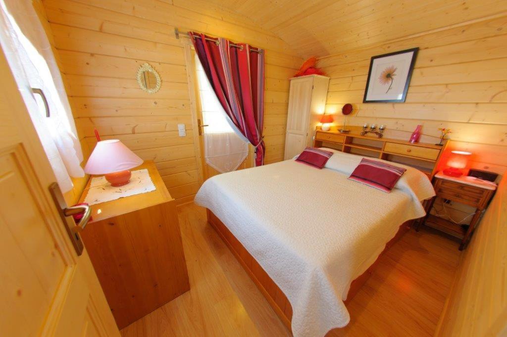 Le Castel Du Mont Boise Hotel Montboucher-sur-Jabron Bagian luar foto
